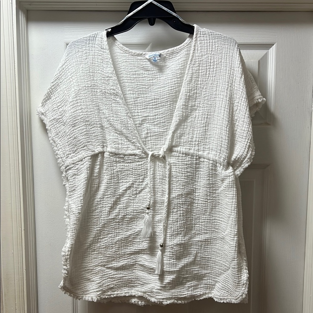 Women’s white beach cover up